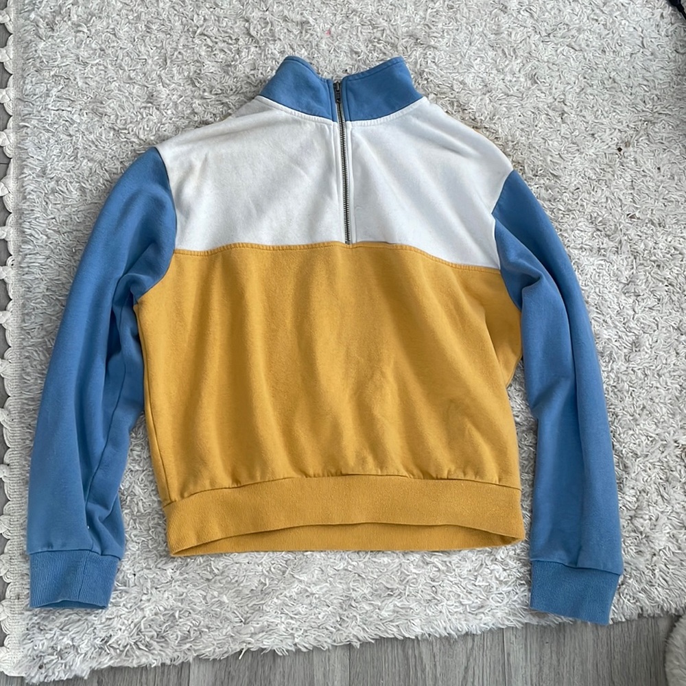 COLOR-BLOCK SWEATSHIRT